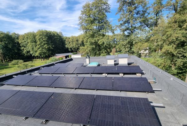 Instalacja 7,04 kWp / 12,2 kWh – Łódź – system hybrydowy